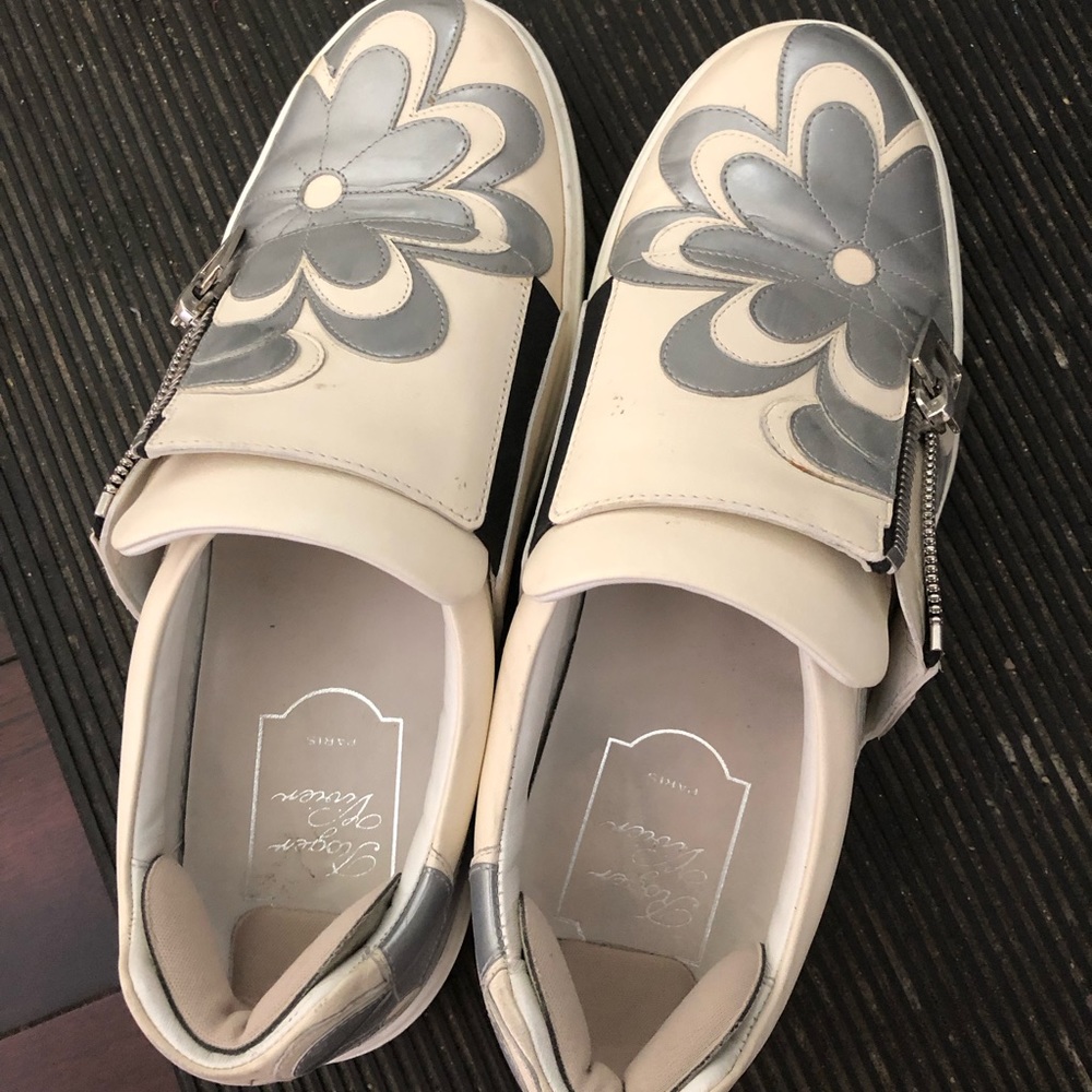 Women's White & Silver Slip-On Floral Sneakers